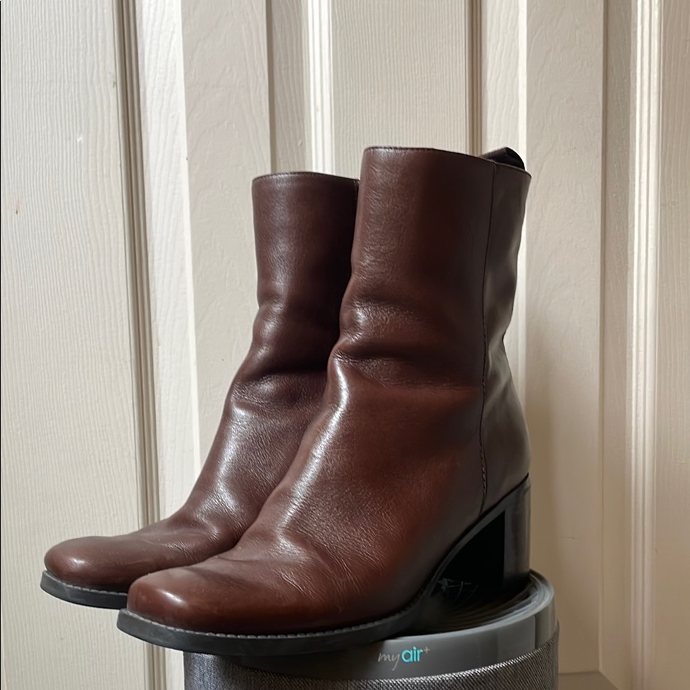 Nine West Brown Heeled Boots Timeless Design